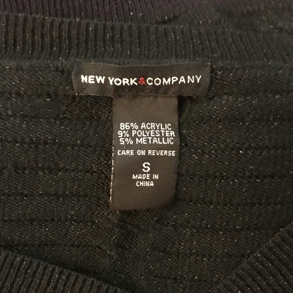 *** New York and Company Pull Over Sweater - Picture 3 of 3